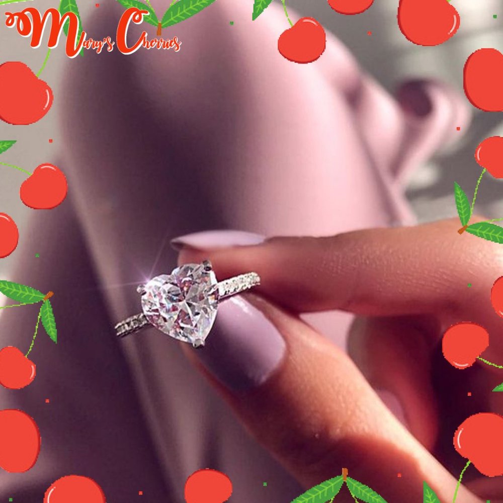 ๐ HEART Love Crystal Ring ๐ - Picture 1 of 4